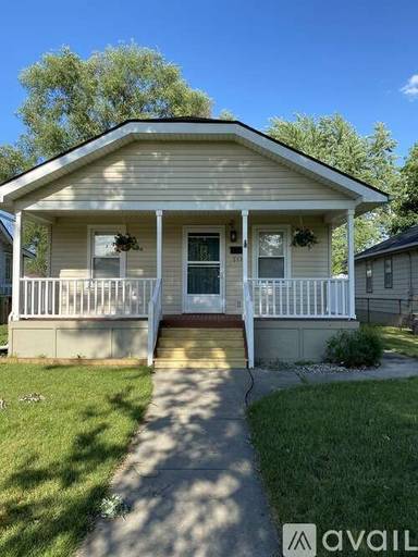 Main picture of 518 S 33rd St