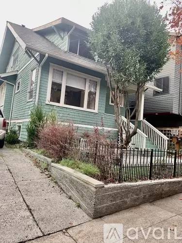 Main picture of 3625 Palatine Ave N