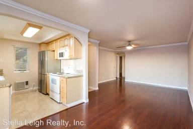 Main picture of 7430 Park Ridge Blvd