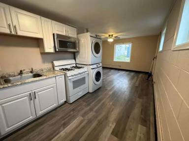 Main picture of 1617 8th Ave N