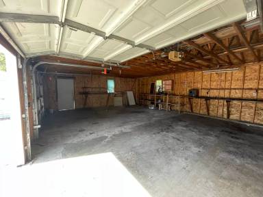 Main picture of 1214 W 9th St