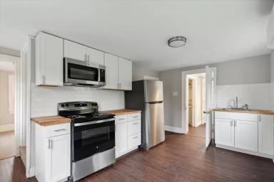 Main picture of 924 Sheep Hill Rd