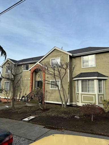 Main picture of 631 Bell St