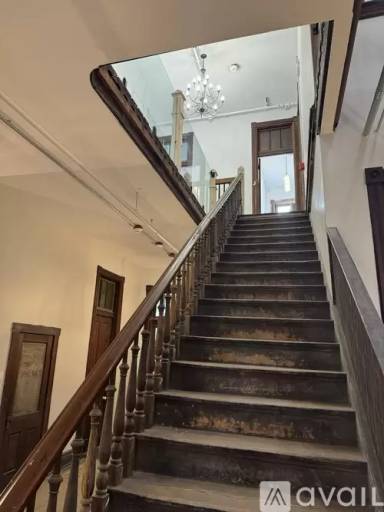 Main picture of 219 N Main St