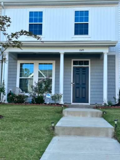 Main picture of 1025 Myers Point Dr