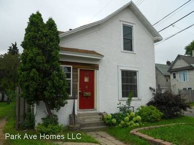Main picture of 416 Lowry Ave NE
