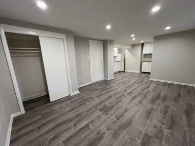 Main picture of 206 W 34th St