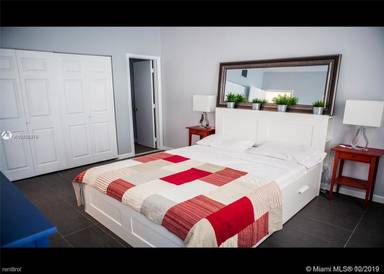 Main picture of Bristol Condo
