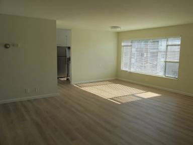 Main picture of 302 Euclid Ave