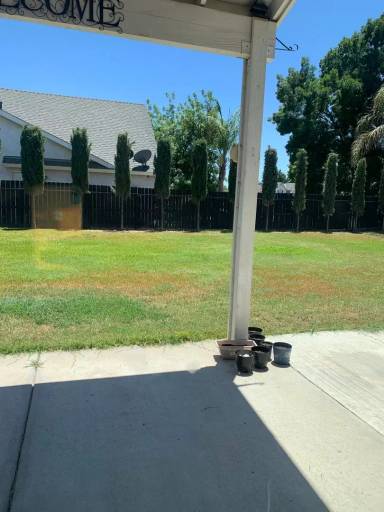 Main picture of 905 W Millbrook St