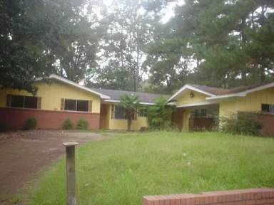 Main picture of 3051 Fleetwood Dr