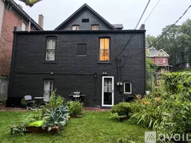Main picture of 122 S 9th St