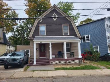 Main picture of 952 Greenwood Ave