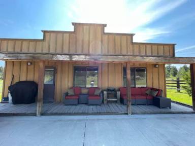 Main picture of 53 S Hills Rd