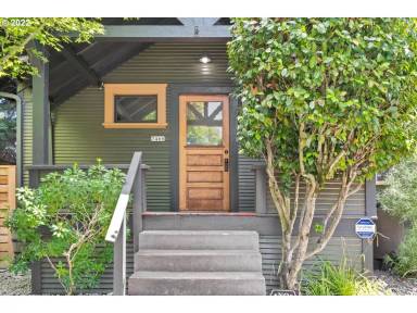 Main picture of 7466 N Burr Ave