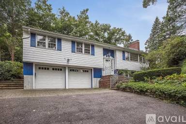 Main picture of 120 Hutchinson Rd
