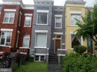 Main picture of 1006 K St NE