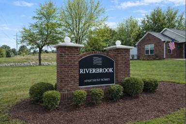 Main picture of 43 Riverbrook Cv