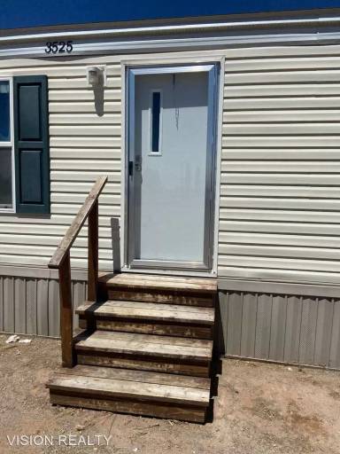 Main picture of 3525 Lyman Ln