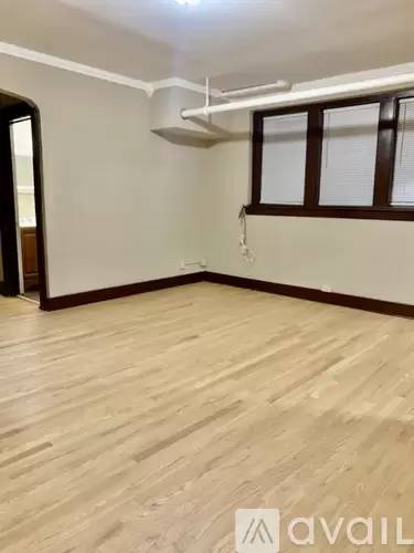 Main picture of 1802 W Genesee St