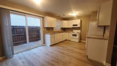 Main picture of 2276 Orchard St
