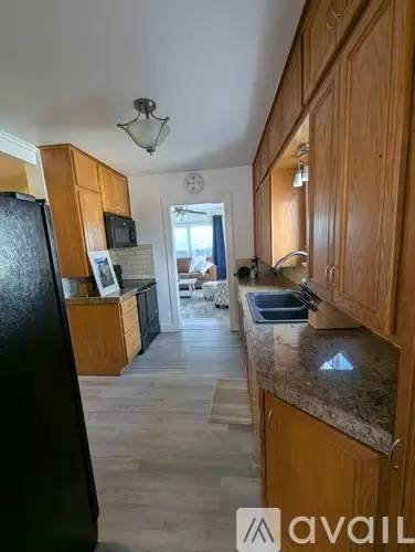Main picture of 1457 Main St