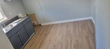 Main picture of 23 Longfellow Ct