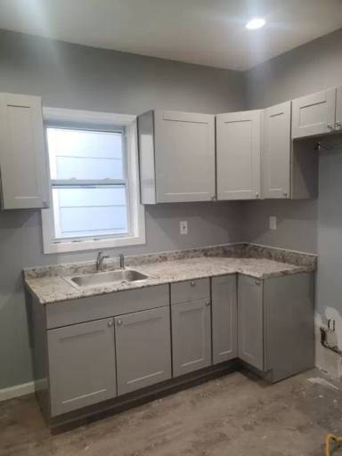 Main picture of 220 S 10th St