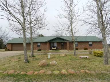Main picture of 25810 NW Carlson Rd