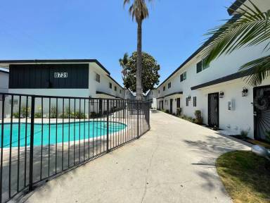 Main picture of 8735 Imperial Hwy