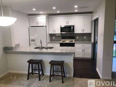Main picture of 600 Cranes Way