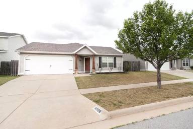 Main picture of 4508 W Pecan St
