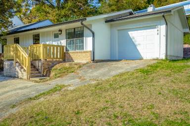 Main picture of 869 Donaldson Rd