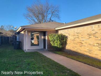 Main picture of 3710 Hulen Park Cir