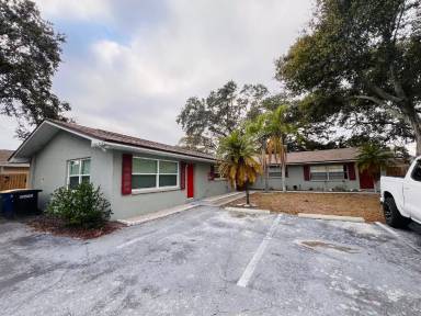 Main picture of 1506 Leo Ln E
