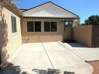 Main picture of 2406 N Logan Ave