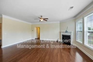 Main picture of 9019 Inverness Bay Rd