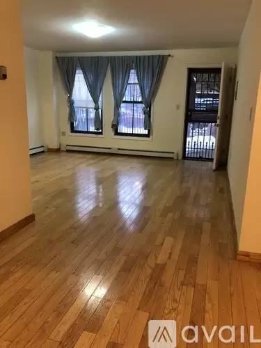 Main picture of 399 S 5th St