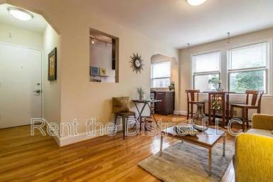 Main picture of 1367 K St SE