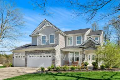 Main picture of 8932 N Wolven Ridge Ct
