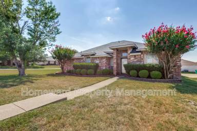 Main picture of 700 Kristi Ln