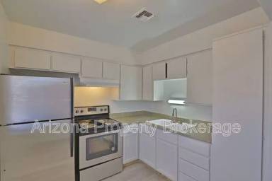 Main picture of 1702 W Vogel Ave