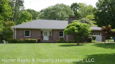 Main picture of 2144 S Hawthorne Rd