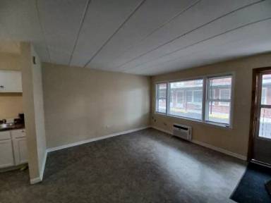 Main picture of 1938 N 17th Ave