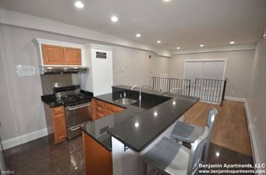Main picture of 90 Warrenton St