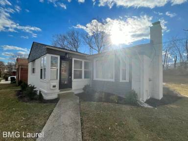 Main picture of 717 46th St SE