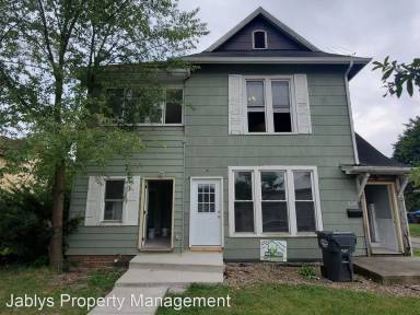 Main picture of 725 W 8th St