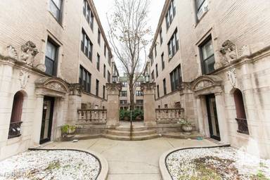 Main picture of 617 W Melrose St