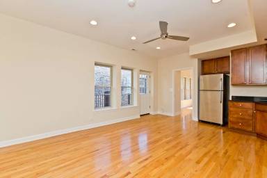 Main picture of 5510 N Kenmore Ave