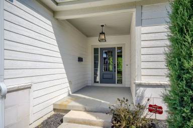 Main picture of 4620 W 70th St